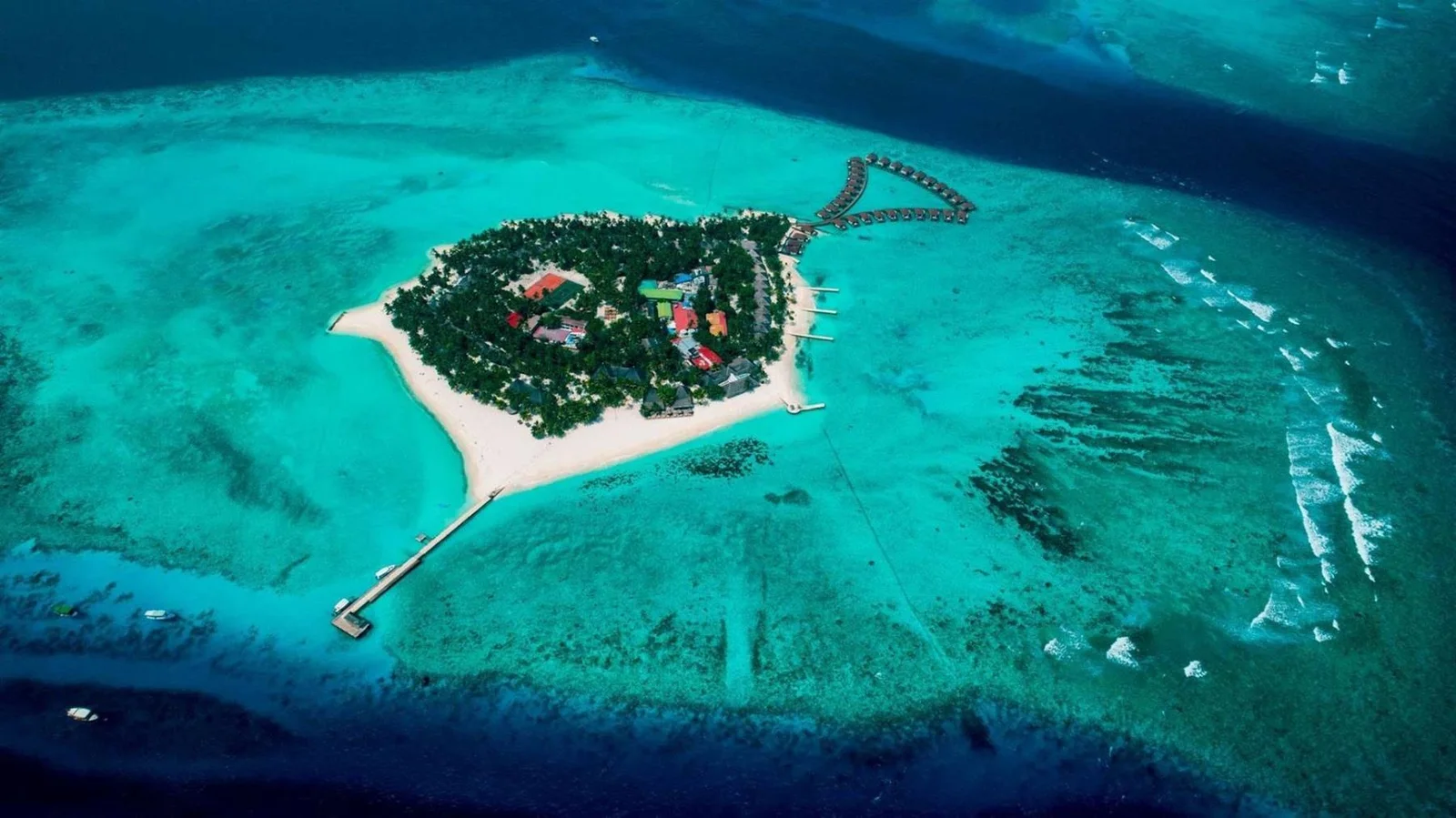 NAKAI Alimatha Resort