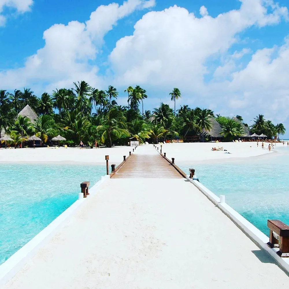 NAKAI Alimatha Resort: Бассейн и пляж 4