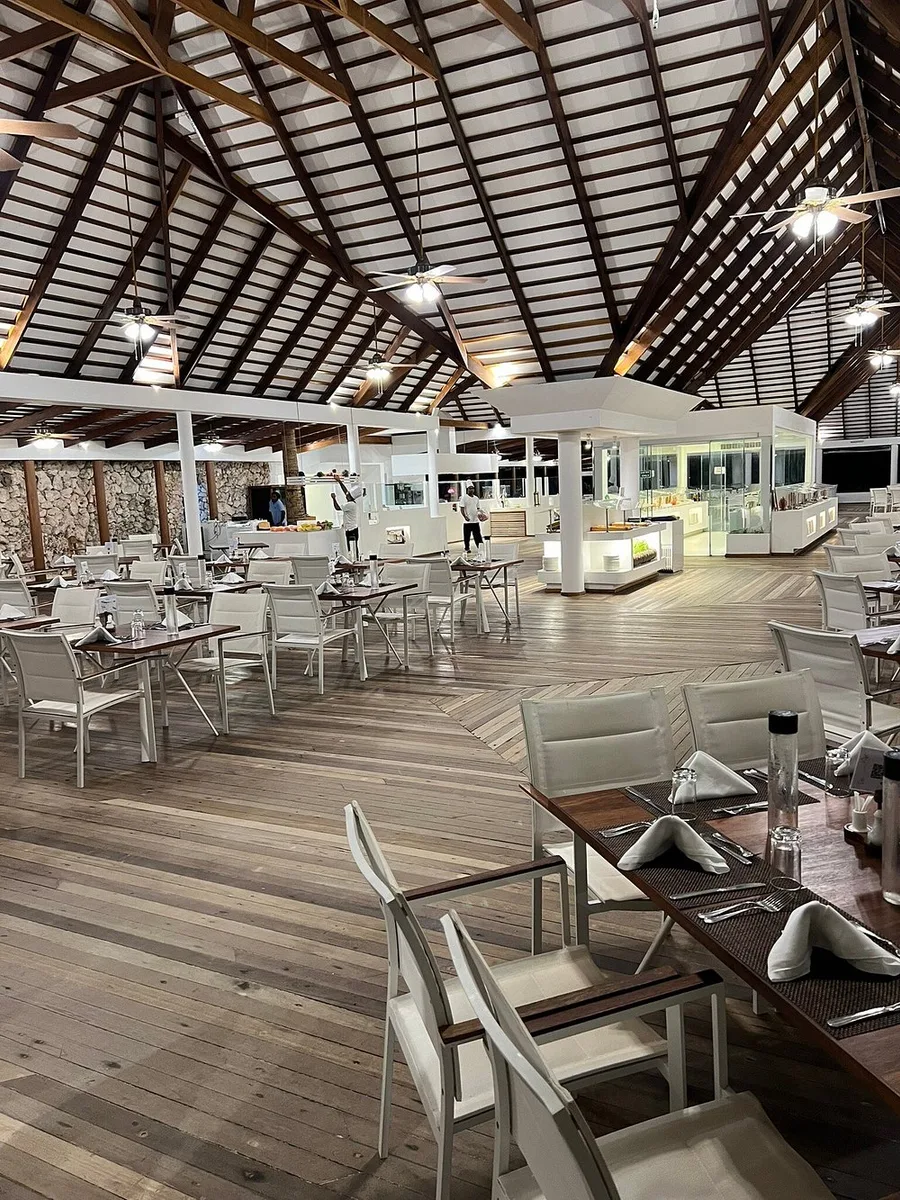 NAKAI Alimatha Resort: Ресторан 2