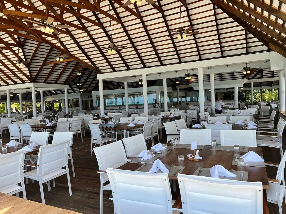 NAKAI Alimatha Resort: Ресторан 5